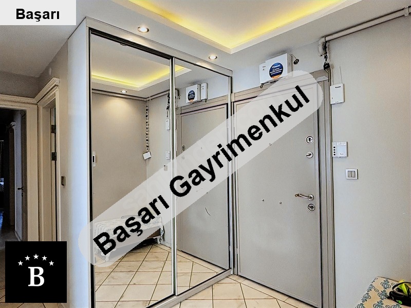 Başarı'dan erenköy'de marmaray yakini net 135 m2 yeni̇lenmi̇ş presti̇jli̇ 4+1