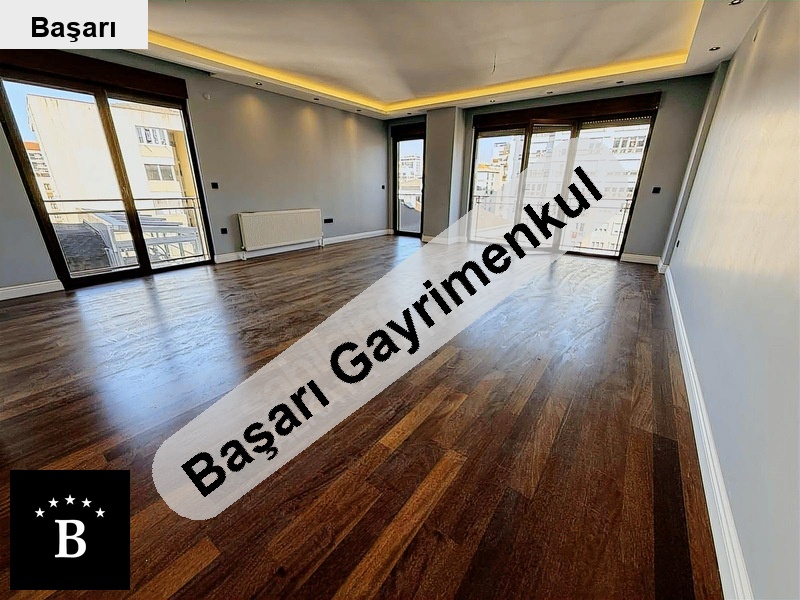 Başarı'dan erenköy'de satilik 3+1 boş dai̇re 130m² net yeni̇lenmi̇ş