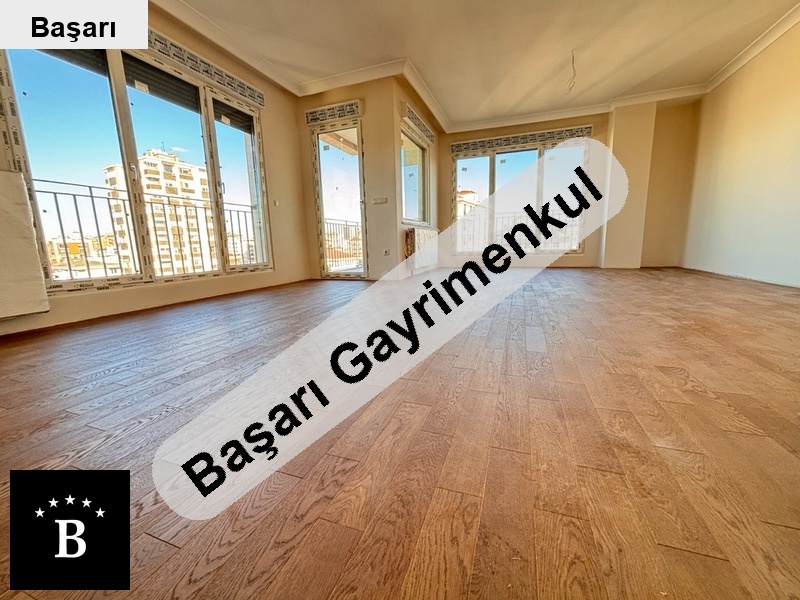 Başarı'dan suadi̇ye bağdata çok yakin sifir 145m2 balkonlu ebeynli̇