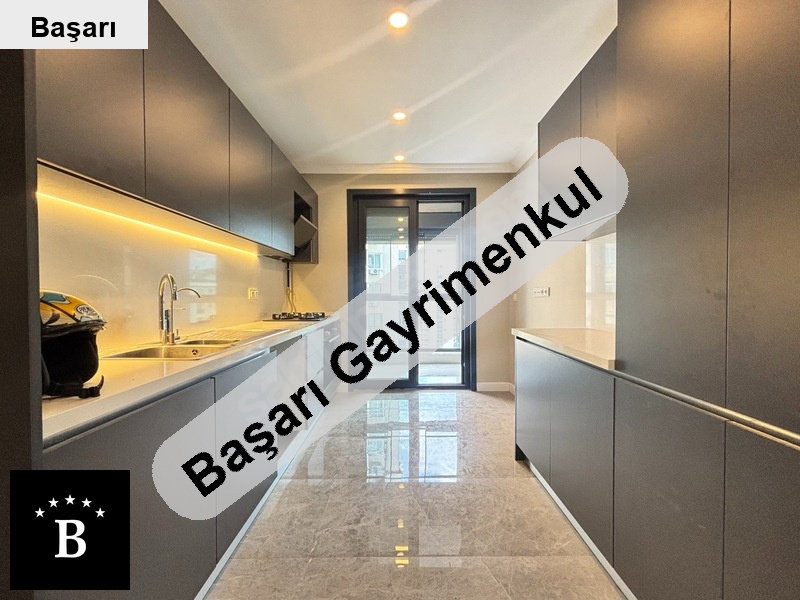 Başarı'dan suadi̇ye'de 2024 yapimi balkonlu ebynli̇ 102m23+1 sifir