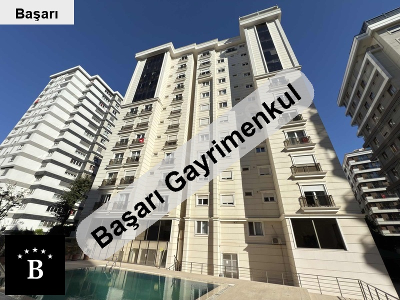 Başarı'dan erenköyde 7/24 günli̇kli̇ havuzlu mi̇mari̇ dekorlu lüks 2+1 dai̇re