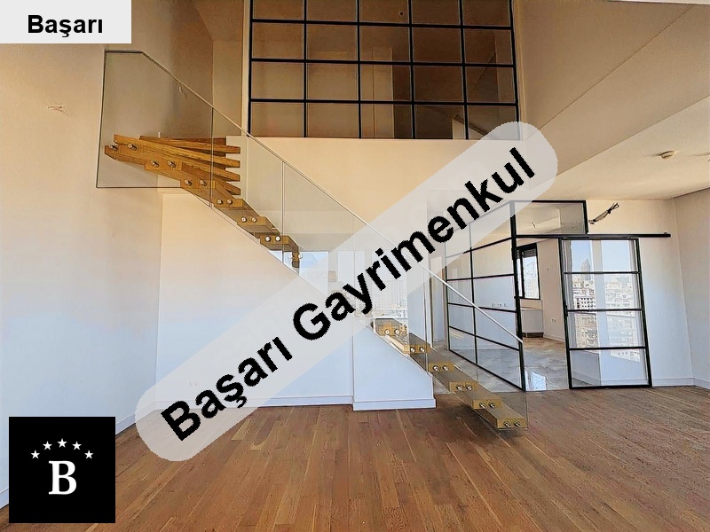 Başarı'dan  pusula'dan erenköy'de satilik  loft dai̇re