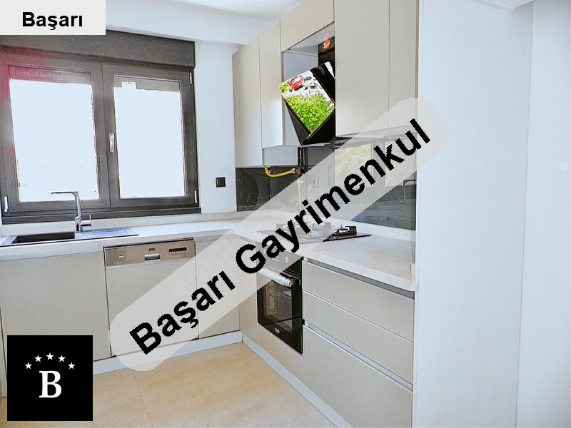 Başarı'dan bayar cad üzeri̇ ön cephe 2+1 brüt90m2