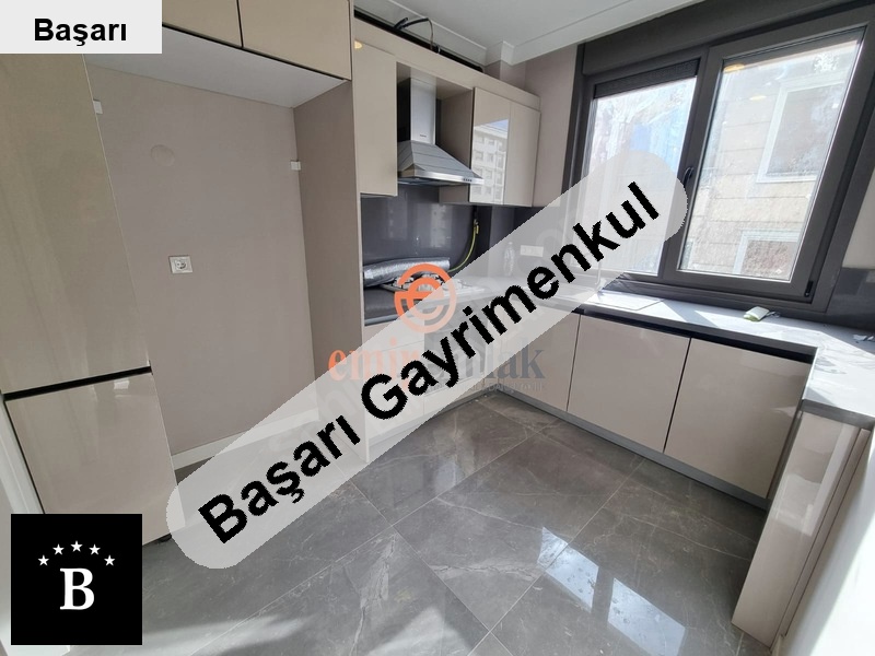 Başarı'dan  erenköy ethemefendi̇'de sifir bi̇nada 3+1 balkonlu lüks