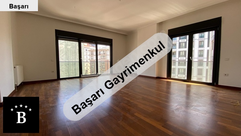 Başarı'dan satilk dai̇re suadi̇ye bağdat si̇ne yakin balkonlu 3+1