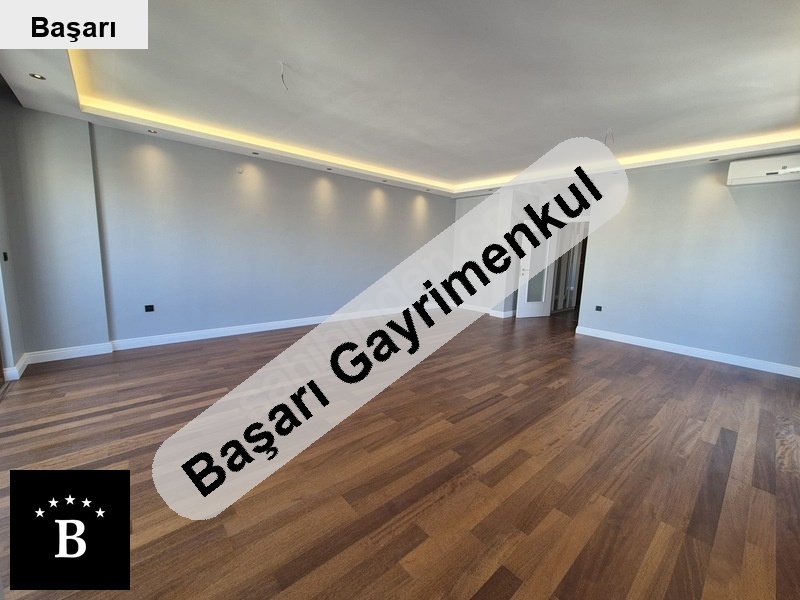 Başarı'dan erenköy'de 43m2 salonlu önü açik ferah 3+1 geni̇ş dai̇re