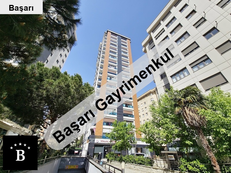 Başarı'dan suadiye ayşekadın'da yeni havuzlu binada balkonlu ebanyolu 3+1