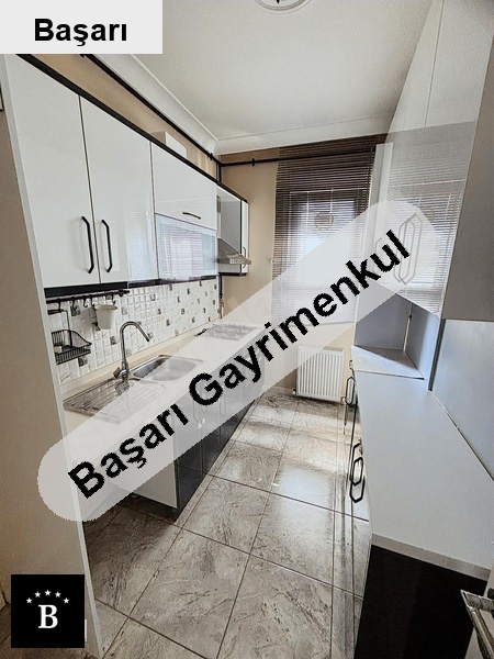 Başarı'dan suadi̇yede yeni̇ bi̇nada kombi̇li̇ boş 90 m2 2+1