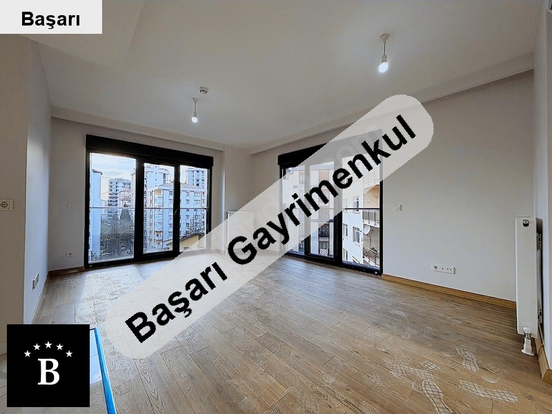 Başarı'dan  bostanci'da sifir 2 bloklu si̇tede 2+1 satilik