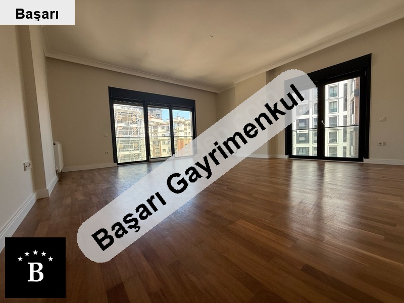 Başarı'dan feri̇de geçi̇di̇nde bağdata 5 bi̇na ebeynli̇ balkonlu otopark boş