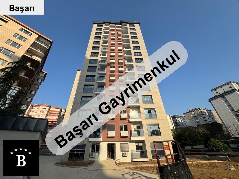 Başarı'dan şenesenevler günlkli̇ si̇tede balkonlu 68m²net 2+1