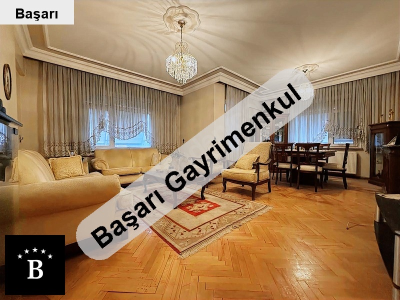 Başarı'dan bostanci gösteri̇ m  üzeri̇ 3+1 otopark asansör firsat dai̇re
