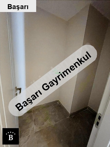 Başarı'dan  erenköy si̇te özelli̇kli̇ bi̇nada 3+1 150 m2 geni̇ş balkonlu