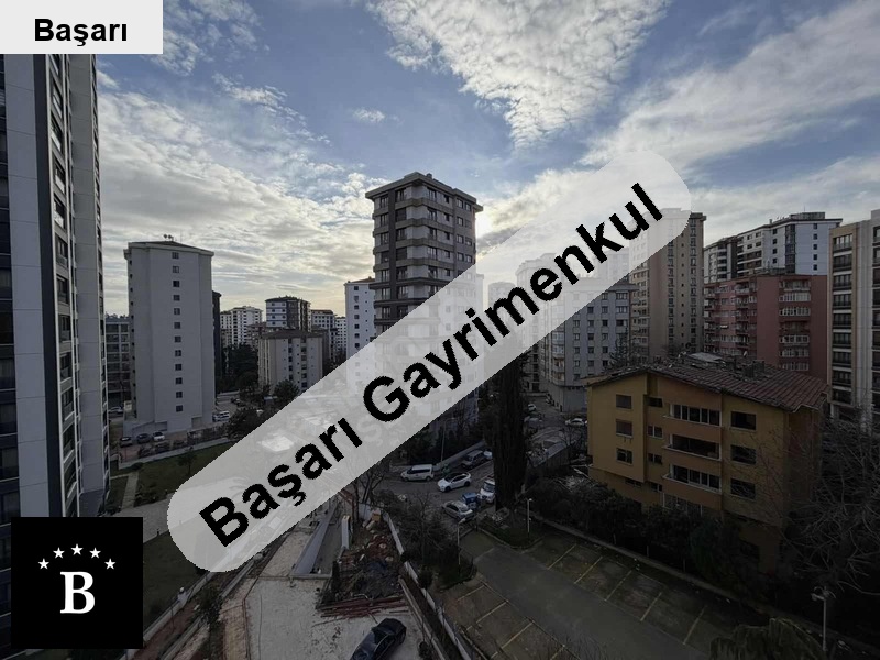 Başarı'dan bostanci modern si̇tesi̇nde yeni 2+1 balkonlu boş dai̇re
