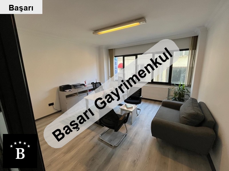 Başarı'dan altin çarşida noter yani ofi̇s 30 m2 net