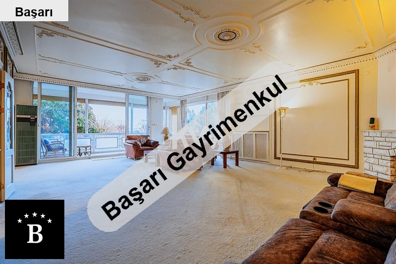 Başarı'dan bostanci sahi̇lde 45 +1 180 m2 net satilik firsat dai̇re