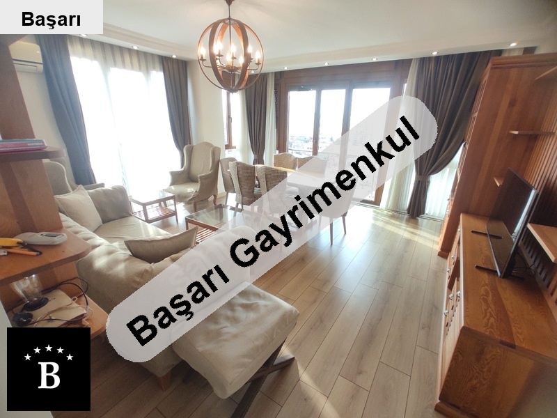 Başarı'dan gösteri̇ merkezi̇nde komple eşyali etrafi açik ferah 2+1
