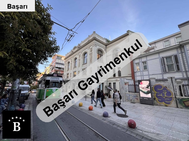 Başarı'dan bahari̇ye si̇ üzeri̇ndeki̇ bi̇nada i̇çerlek ki̇racili 10 m2 dükkan