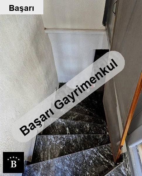 Başarı'dan kadıköy rasimpaşa da 121m² depolu dükkan