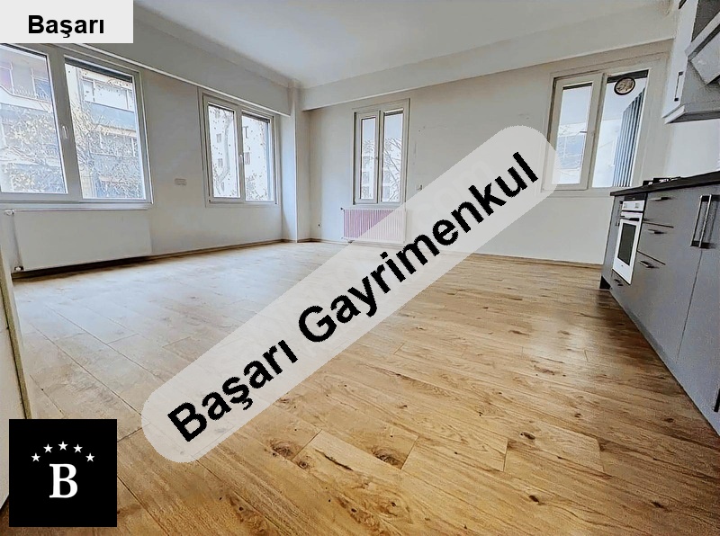 Başarı'dan suadi̇ye bağdata 4dk i̇skanli yeni̇ bi̇na boş 95m2 2+1