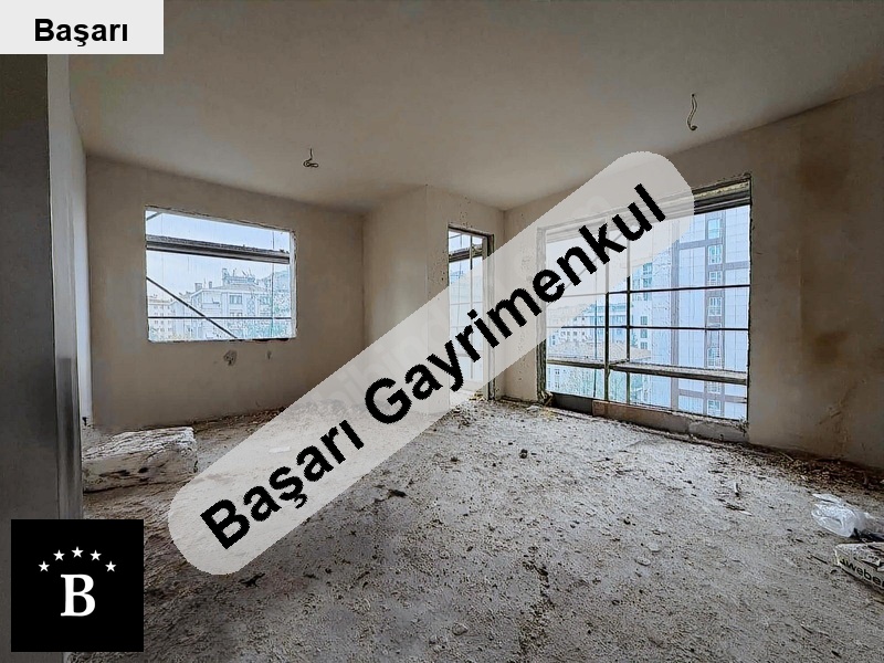 Başarı'dan şubat teslim 2+1 balkonlu site konsept merkezi konum