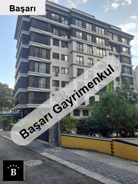 Başarı'dan erenköy'de genç bi̇nada net 85 m2 ebeyn banyolu geni̇ş 2+1 dai̇re