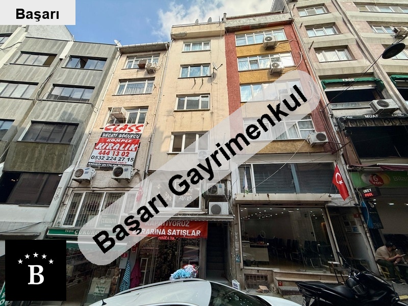 Başarı'dan kadıköy merkezde yatırımlık yenilenmiş 60 m2 daire  büro