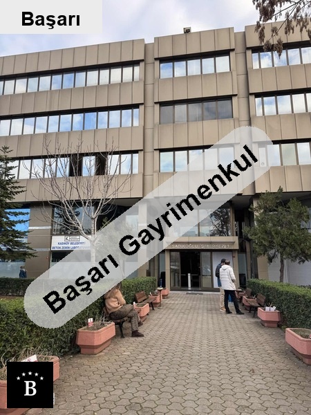 Başarı'dan kadıköy hasanpaşa 'da sadıkoğlu iş merkezinde satılık ofis