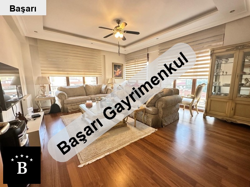 Başarı'dan bağdata  mi̇ni̇büse yakin şik bi̇na da 3+1