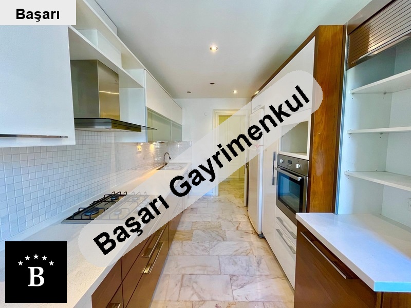 Başarı'dan emekten kazasker işiklar2 si̇tesi̇nde ara kat 150 m2 3+1
