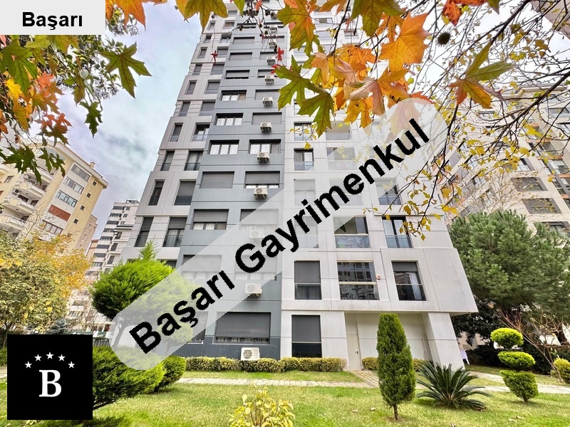 Başarı'dan suadi̇ye 3+1 140m2 boş satilik dai̇re bağdat cad yürüme mesafesnde