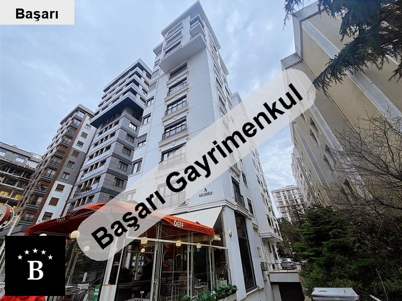 Başarı'dan suadi̇ye kaptan ari̇f sokakta 135 m2 aydinlik ferah 3+1