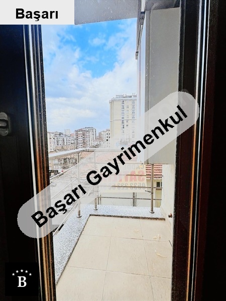 Başarı'dan  marmaraya 100 m genç bi̇nada 2+1 85 m2 balkonlu