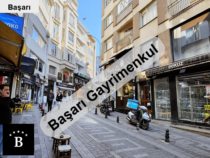 Başarı'dan kadiköy moda sakizgülü sok üzeri̇nde kurumsal ki̇racili dükkan