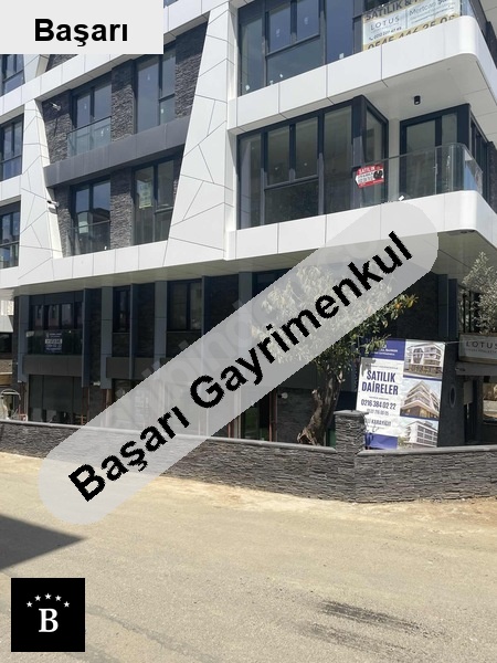 Başarı'dan kalamış sahilde marinaya yürüme mesafesinde 2+1 bahçe katı