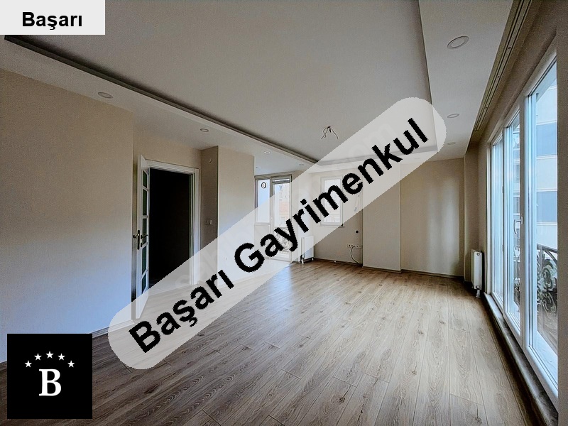 Başarı'dan kazasker minibüs yolu üzerinde balkonlu yeni 2+1 boş arakat