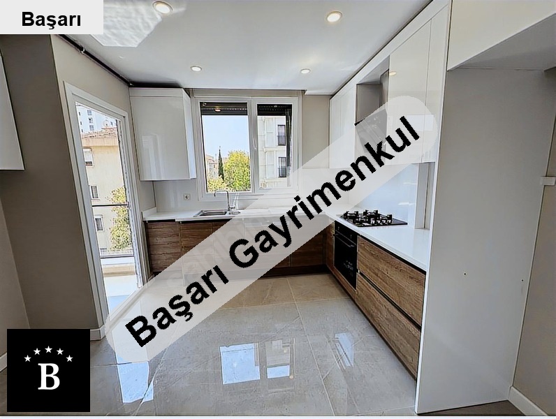 Başarı'dan bostanci marmaray  metroya yakin merkezde 3+1 140m2brüt