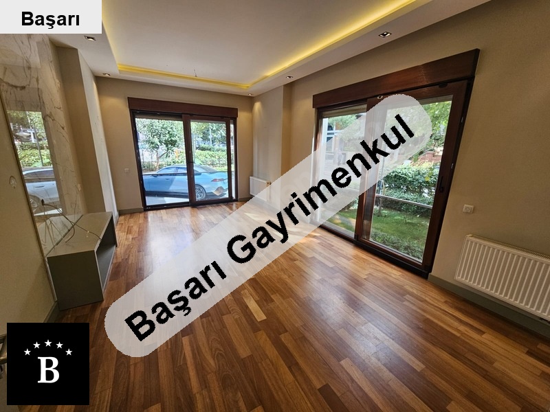 Başarı'dan  çi̇ftehavuzlar sahi̇lde balkonlu 105 m2 satilik 2+1 dai̇re