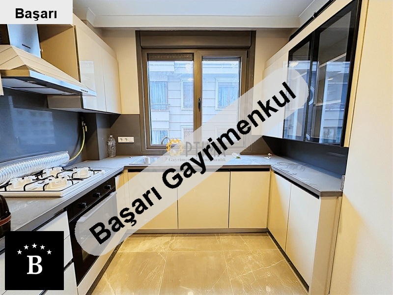 Başarı'dan ethemefendi̇ üzeri̇ sifir bi̇nada balkonlu boş 3+1