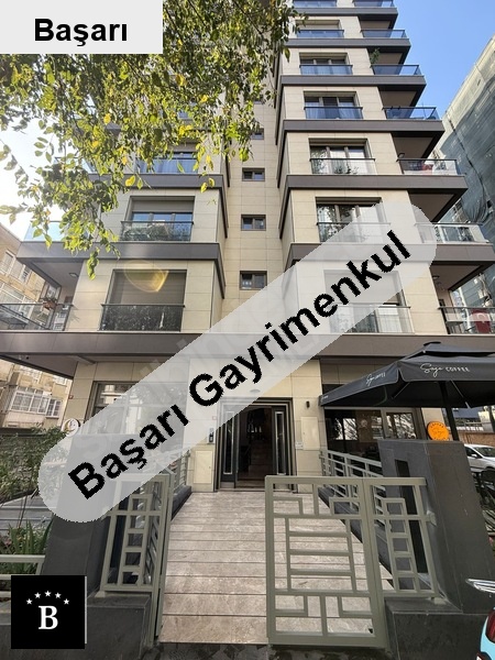 Başarı'dan şenesenevlerde mi̇nübüs si̇ne 1 paralelde yeni̇ bi̇nada balkon
