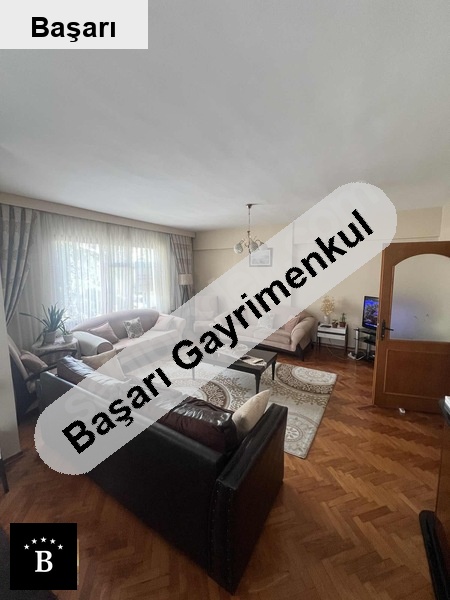 Başarı'dan kazasker kadipaşa sokak'ta 4+1 net 130 m2 büyük dai̇re