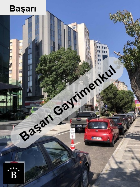 Başarı'dan e5 sahrayıcedit metro çıkışı satilik fırsat dükkan