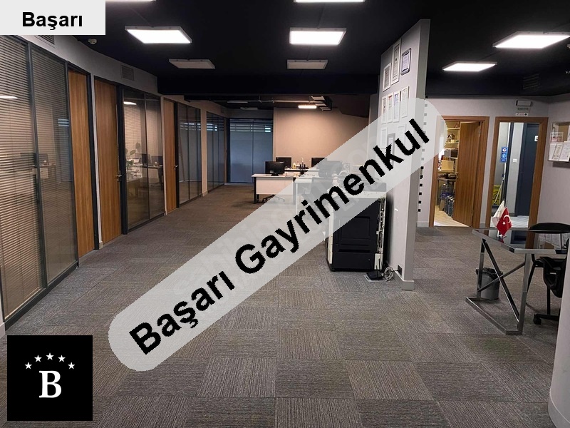 Başarı'dan kozyatağı e5 metro yanı  prestijli plaza'da  400m²  tam kat