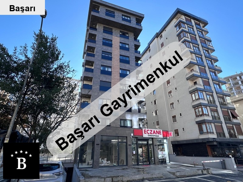 Başarı'dan erenköy de kurumsal ki̇racili ön kullanimi olan toplam 250m2 net