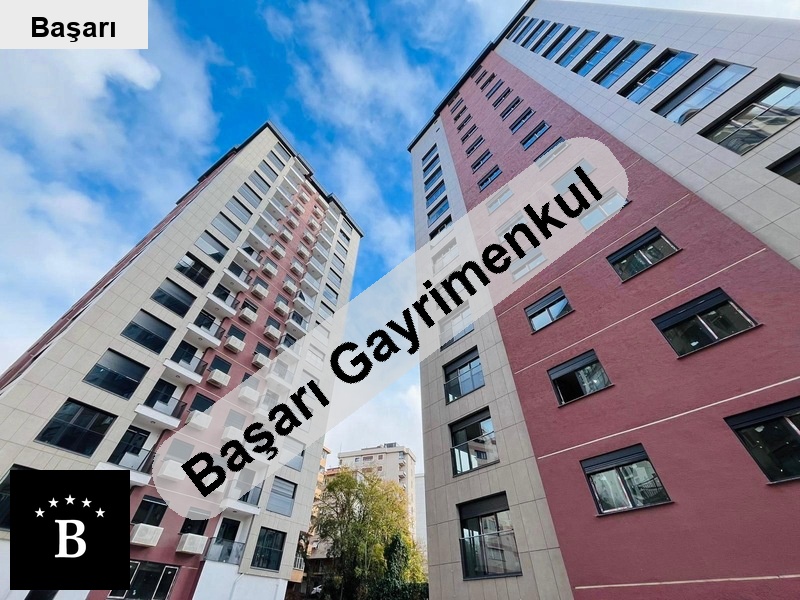 Başarı'dan bostanci'da 2025 yapimi sosyal tesi̇sli̇ günli̇kli̇ 85m2 2+1 boş