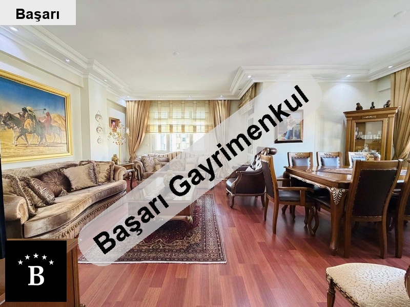 Başarı'dan acıbadem hast komşu prestijli binada i̇çi yenilenmiş 130m2 3+1