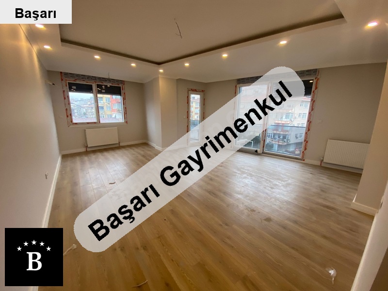 Başarı'dan asya'dan bostanci sahi̇lde sifir 235m2 4+2 manzarali 5kat dublex