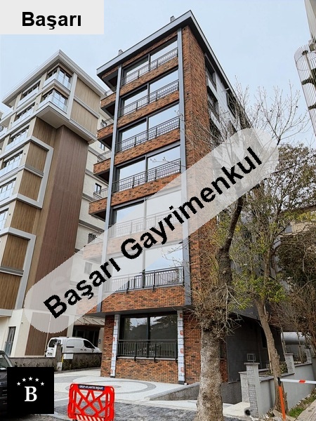 Başarı'dan suadiye sahilde deniz &amp; adalar manzaralı sıfır binada 3+1 daire