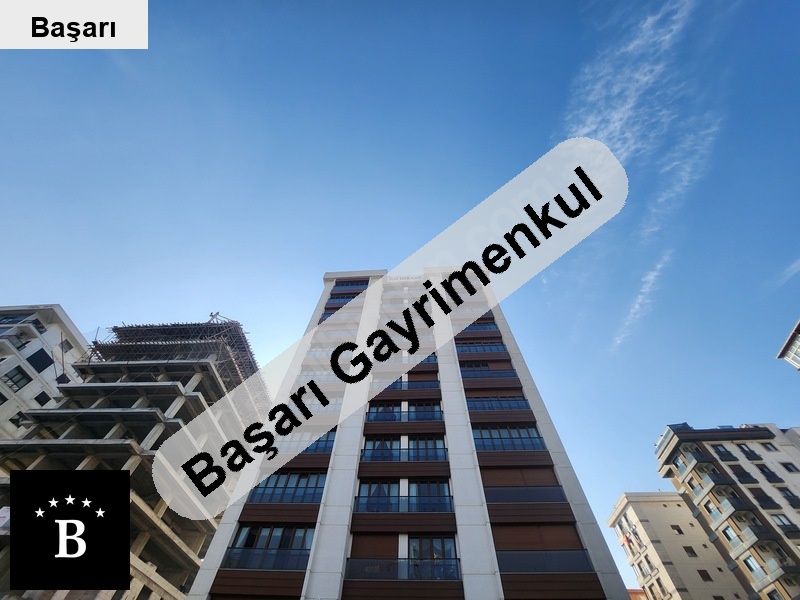 Başarı'dan kazasker mi̇ni̇büs cad üzeri̇ 8+1 özel mi̇mari̇ dekorlu dubleks