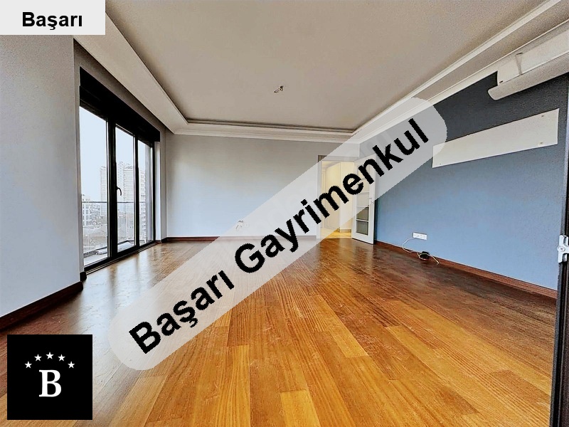 Başarı'dan suadi̇ye bağdat cd yakini sahi̇le 10 dk mesafe 130 m² 3+1